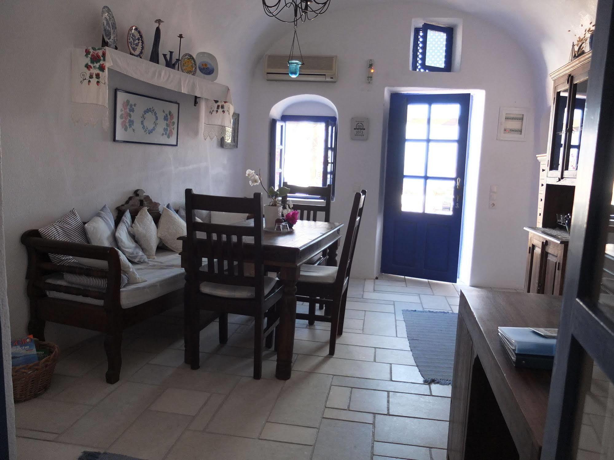 Ifestio Oia (Santorini)